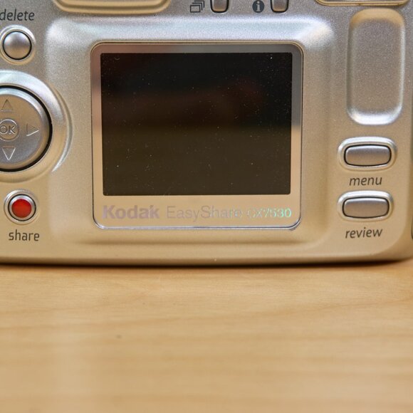 Kodak Easyshare CX7530 5 MP Digital Camera, with 3x Optical Zoom - Picture 6 of 8